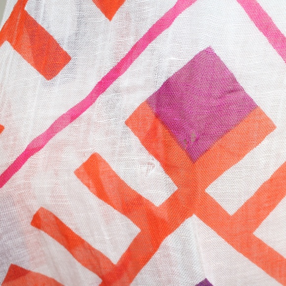 Shiraleah Boho Tribal Linen Scarf with Fringe - Picture 6 of 8